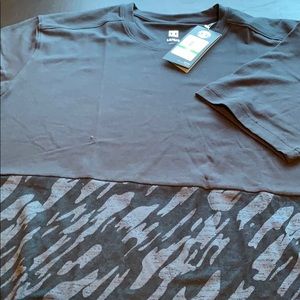 Under Armour athletic tee shirt size large NWT
